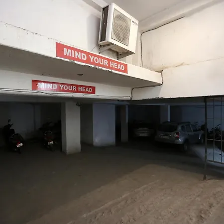 Hotel Park Suites - Near Igi Airport Terminal 3-2